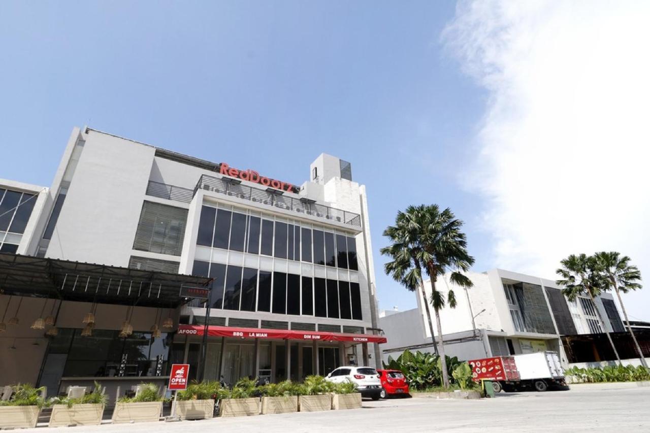 Reddoorz Plus @ Kapuk Business Park Jakarta Exterior photo