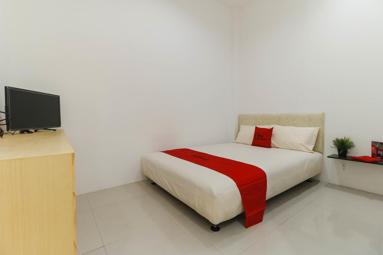 Reddoorz Plus @ Kapuk Business Park Jakarta Exterior photo